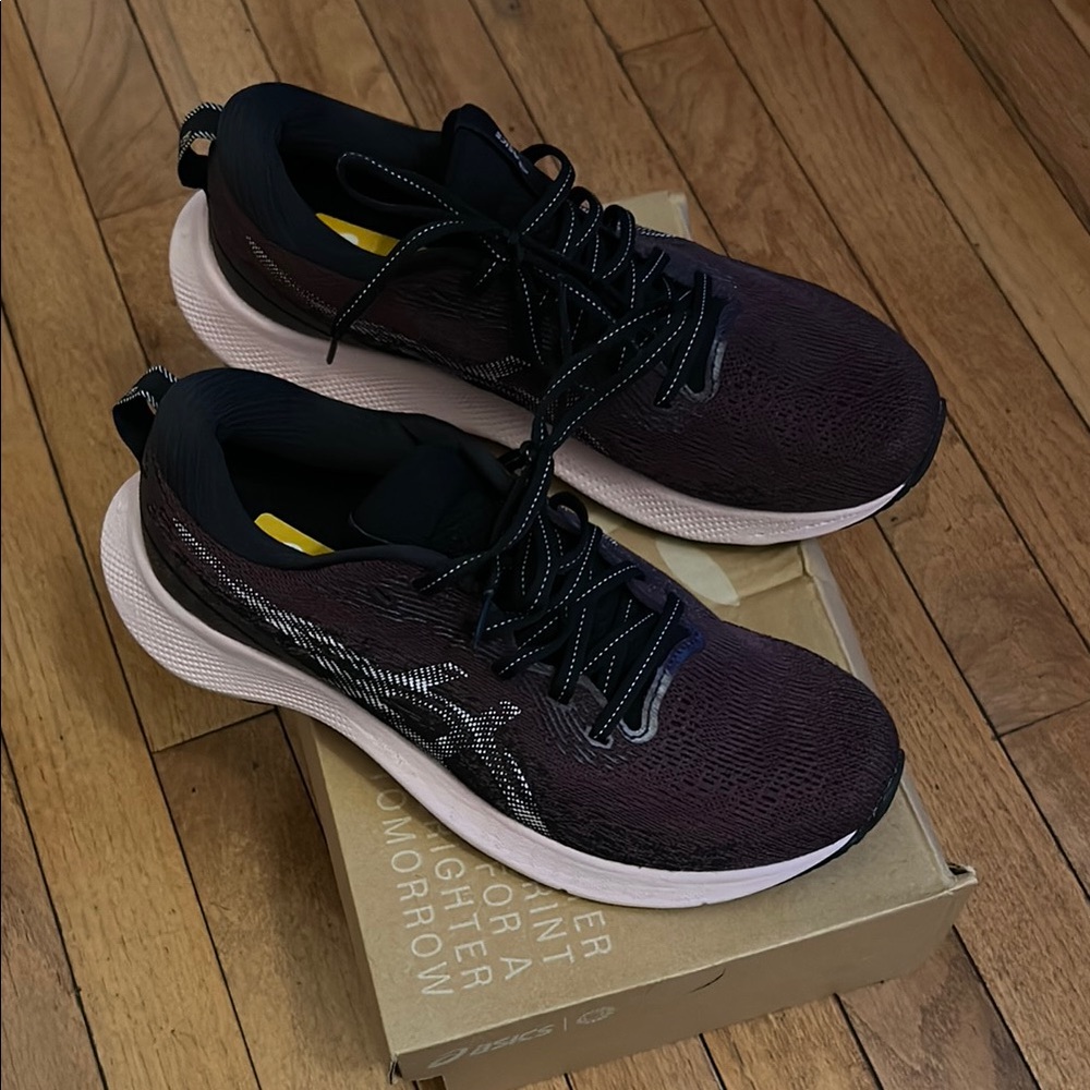 ASICS Women’s Gel Nimbus Lite 3 Sneakers